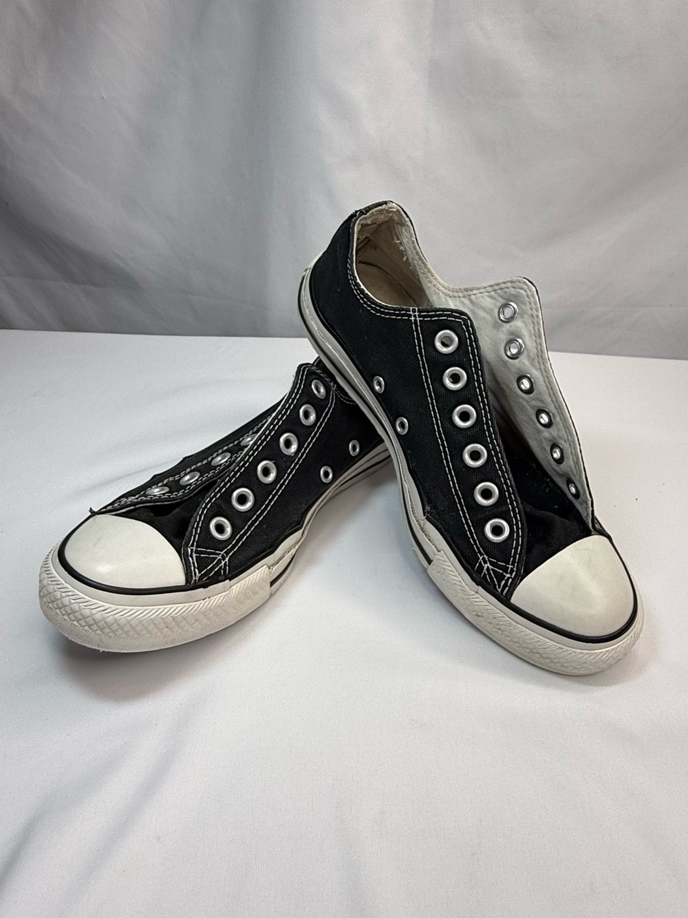 Converse Black Canvas Low-Top Sneakers Men’s 6 Women’s 8 GUC